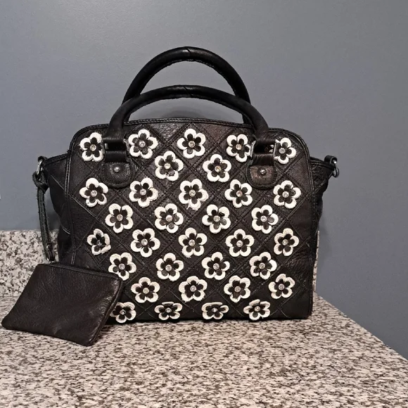 Ameri leather Black & White leather Handbag With Flowers And Diamonds - Picture 1 of 15